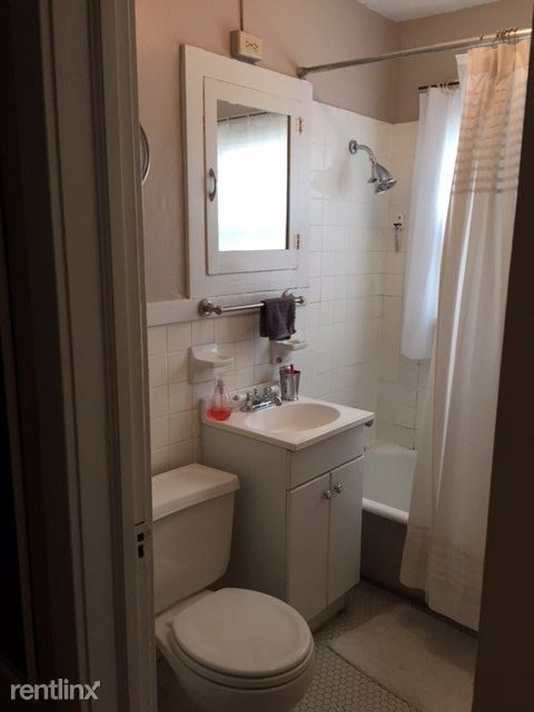 Building Photo - 1 br, 1 bath Apartment - 4417 Holly Street 1S