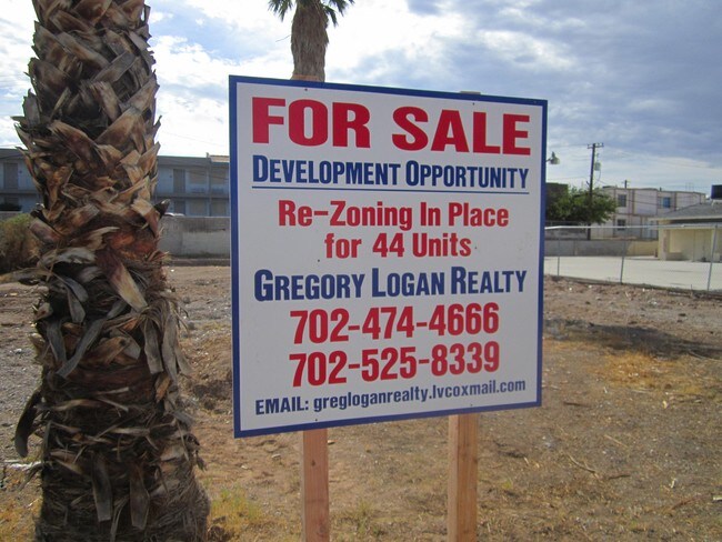 Building Photo - 3839 E Charleston Blvd