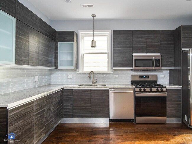 Foto del edificio - 4320 S Maplewood Ave