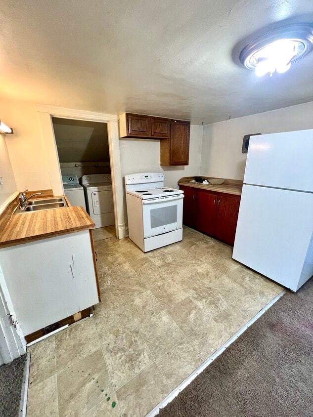 Photo - 333 Bingham St (Lansing, MI)