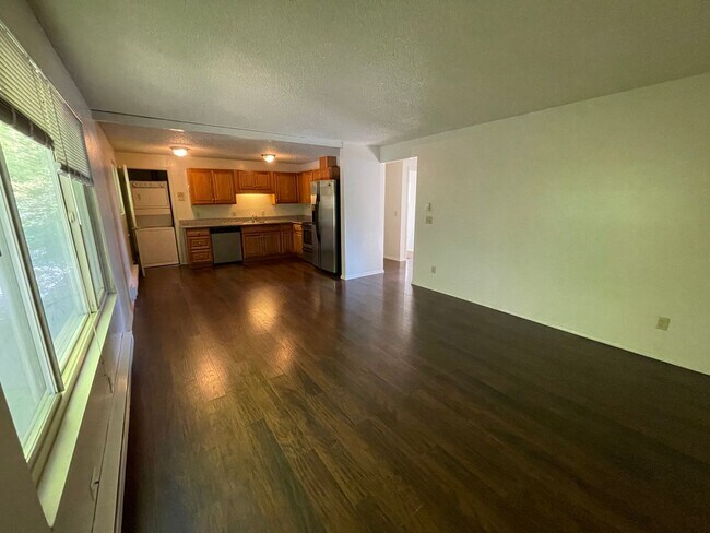 Foto del edificio - Updated 2-Bed with Washer/Dryer, Dishwasher
