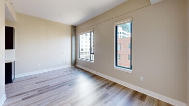 Interior Photo - Channel Mission Bay