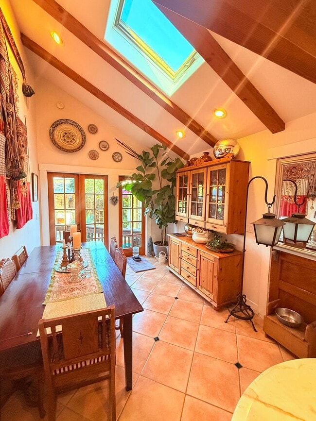 Building Photo - FULLY FURNISHED 30+ RENTAL IN SANTA BARBARA, Owner prefers 6-12 lease | Pet Friendly House