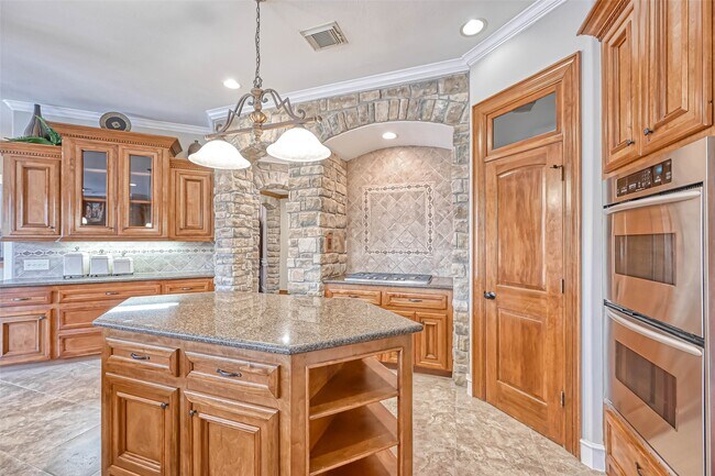 Foto del edificio - 13815 Nathan Ridge Ln