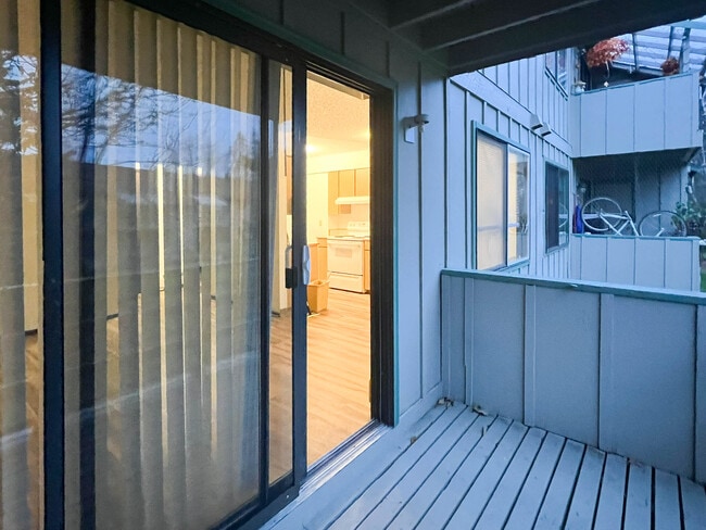 Foto del edificio - 3051 Lois Dr