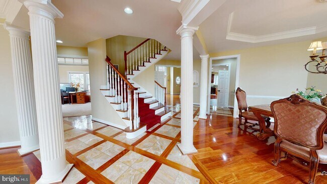 Building Photo - 5505 Victory Loop