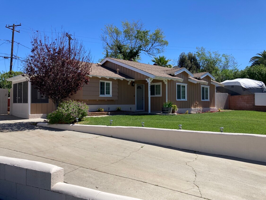 Primary Photo - 7803 Los Arboles Pl