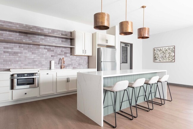 Interior Photo - Ivy at SOCO