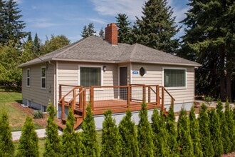 Building Photo - 3401 Byron Ave