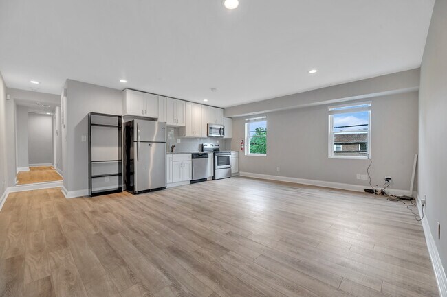 Building Photo - 1679 Montello Ave NE