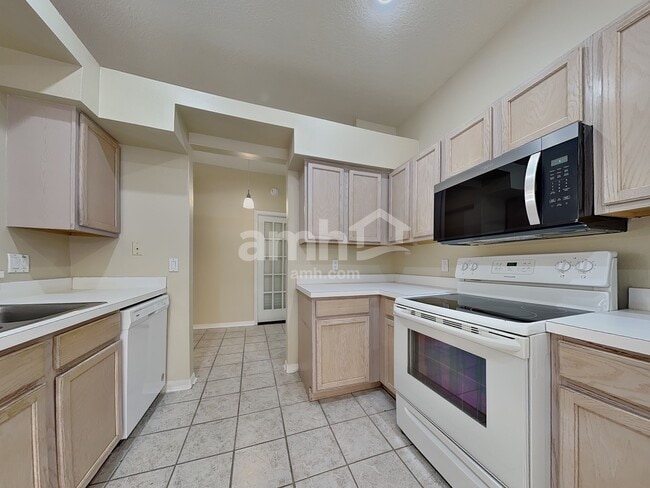 Building Photo - 9309 Hunters Park Way