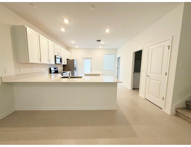 Building Photo - 1869 Fulfillment Dr