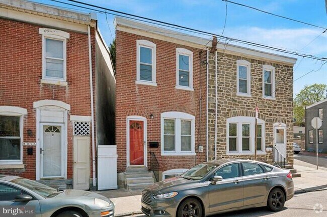 Building Photo - 3913 Cresson St