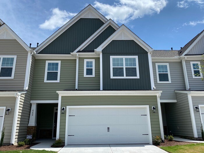 Primary Photo - 446 Shale Creek Dr