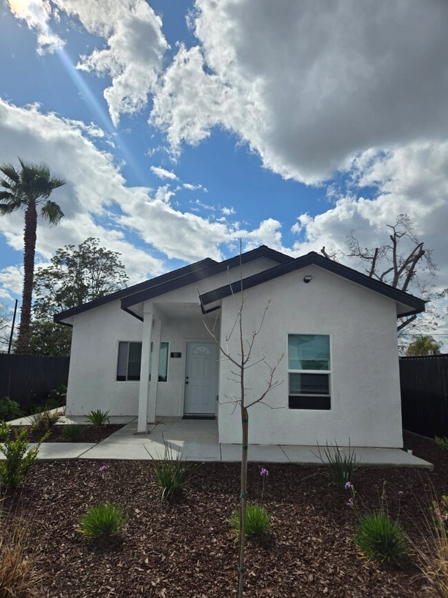 Building Photo - 310 Ohio Dr