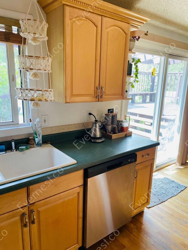 Building Photo - 2801 Pipestone Dr