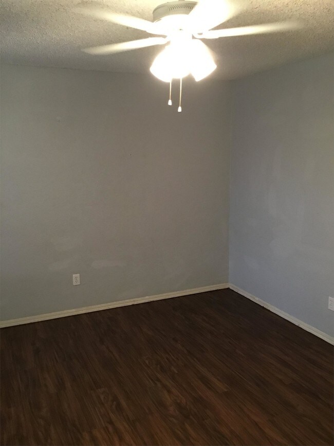 Foto del edificio - 4100 N Council Rd