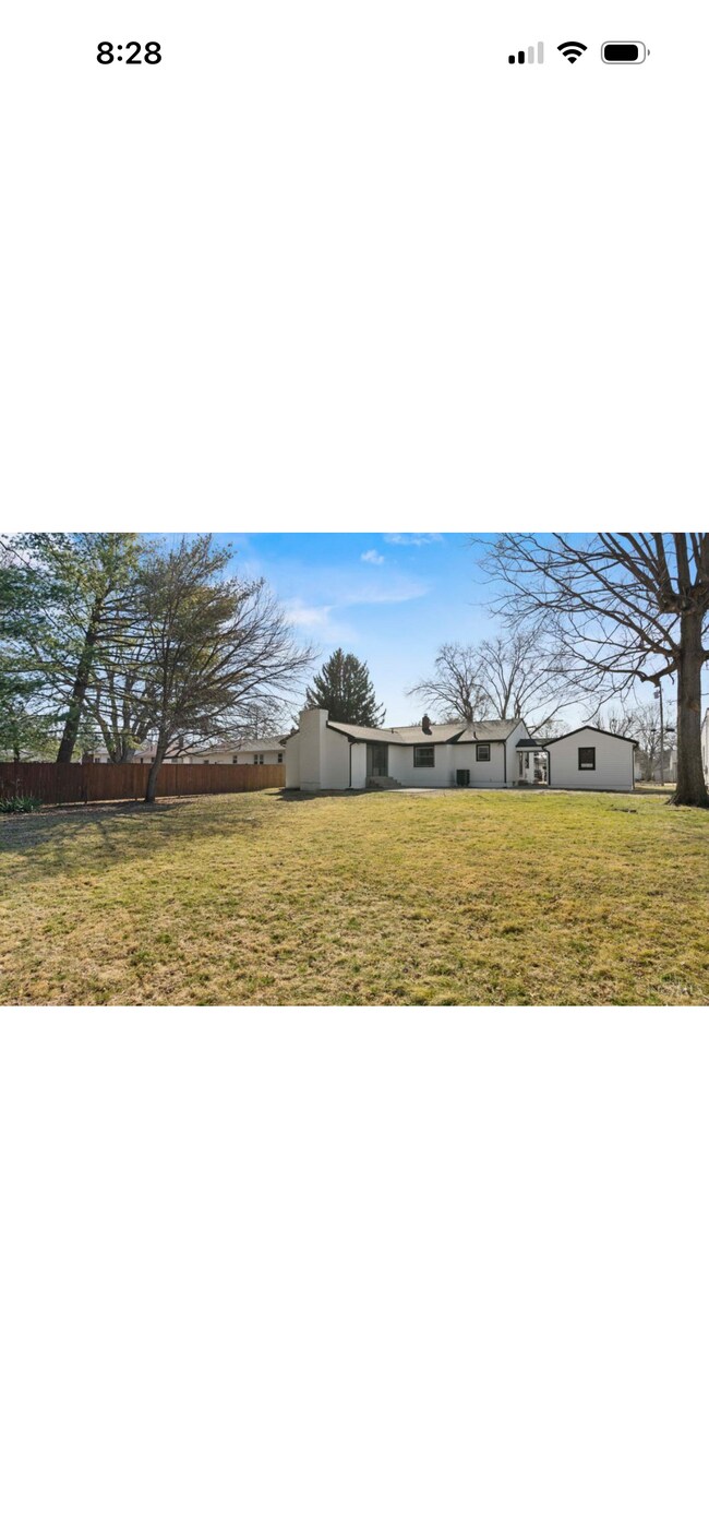 Building Photo - 810 Shady Ln