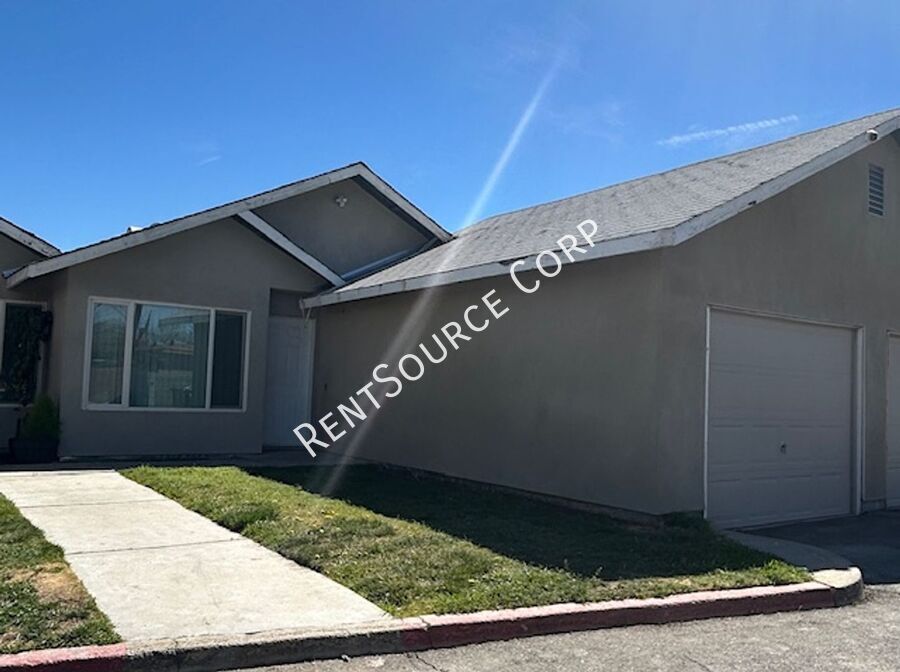 Foto principal - 504 W Ave J4