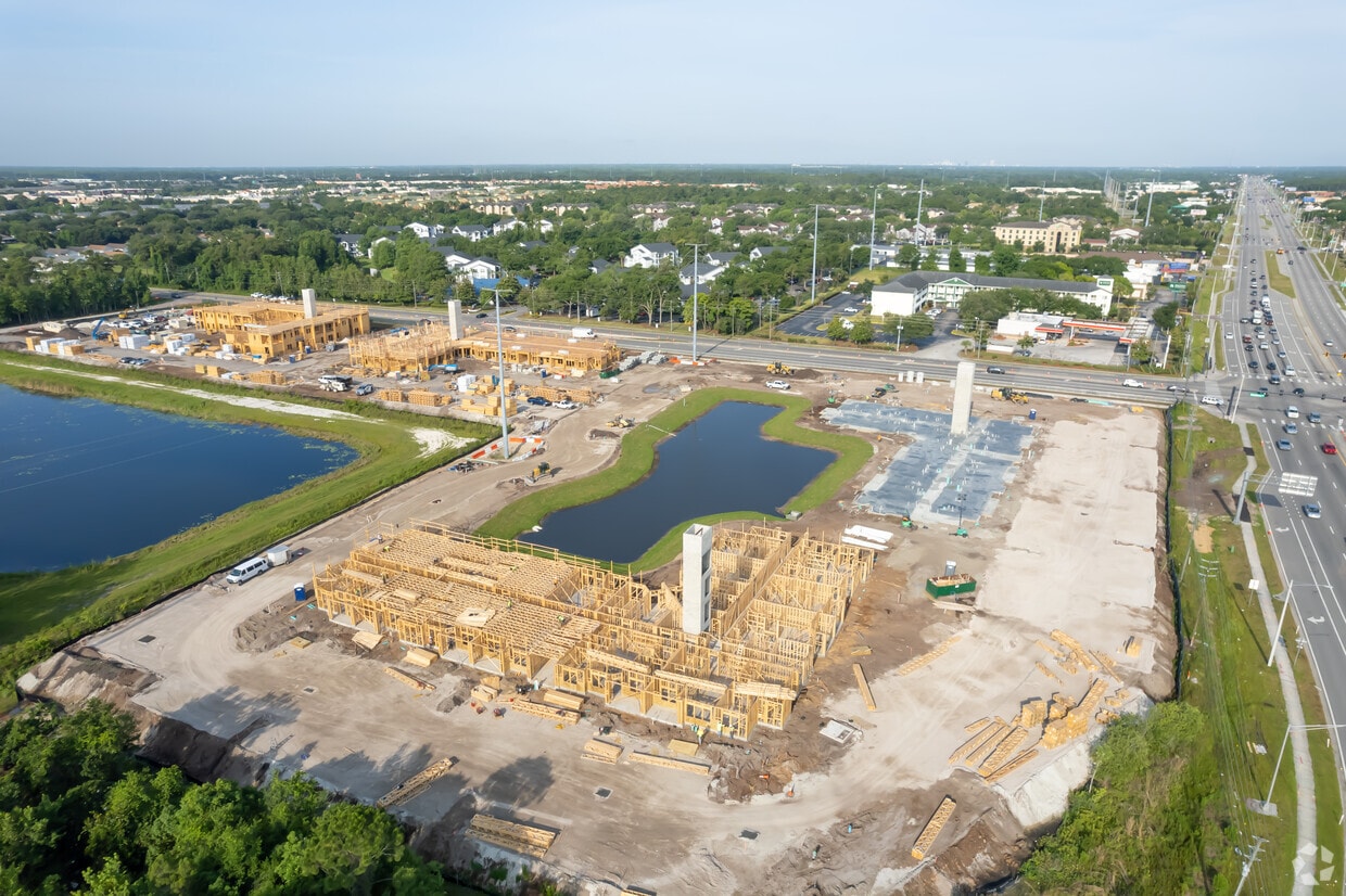 Caroline Waterford Lakes 12000 Bryonia Rd Orlando, FL Apartments