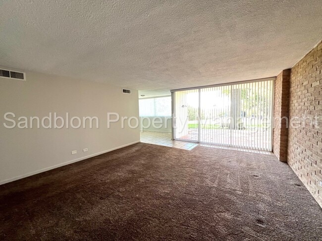 Building Photo - For Lease | Riverside Condo | Available Now!