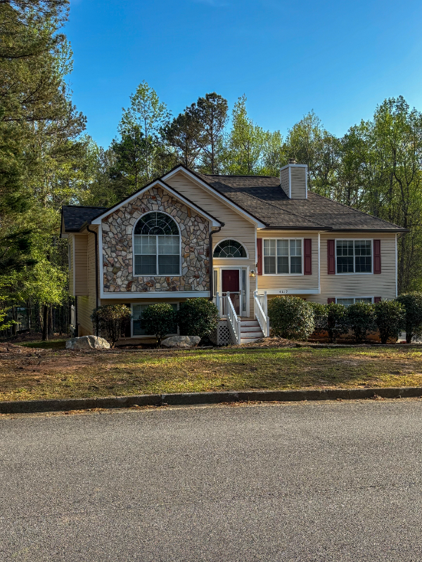 Building Photo - 4819 Woodlands Pkwy
