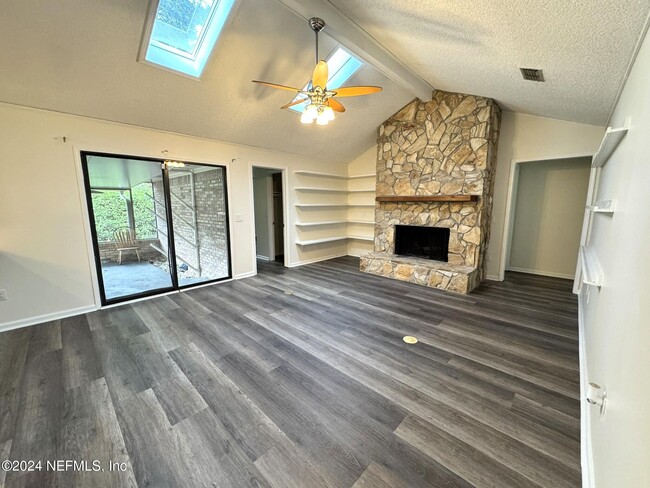 Foto del edificio - 12631 Quarterhorse Trail