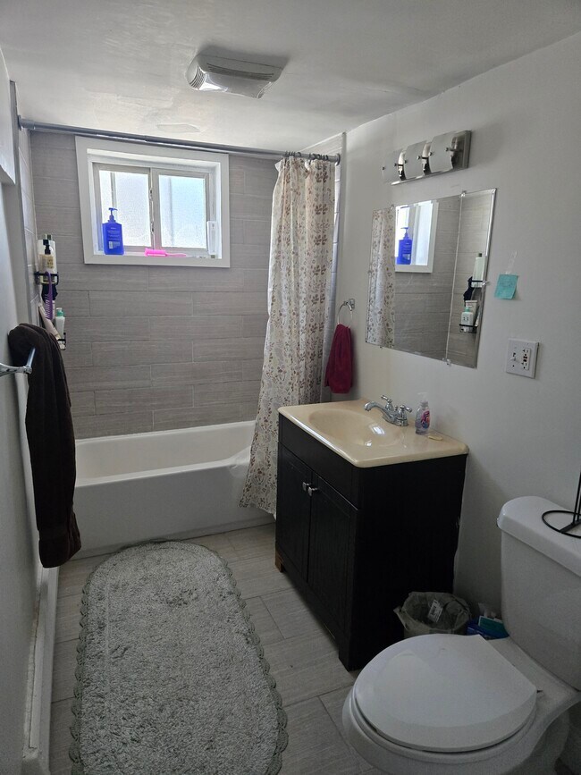 Building Photo - 67 Chiswick Rd