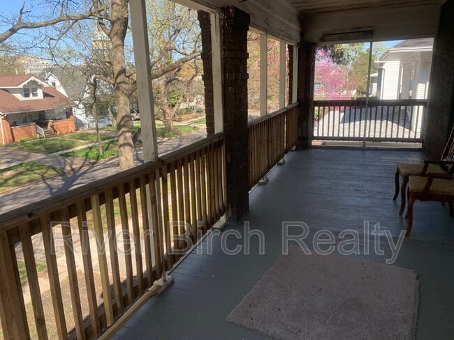 Building Photo - 434 W Cook St