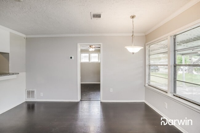 Building Photo - 1302 Aberdeen Rd