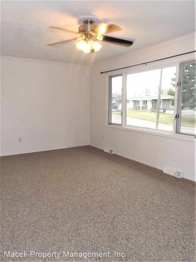Building Photo - 3 br, 2 bath House - 1201 Avenue B NW