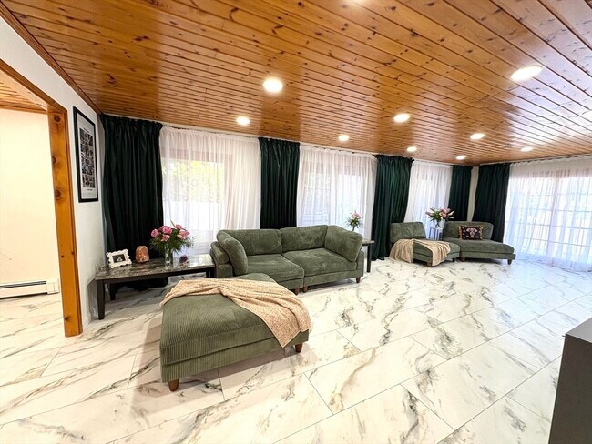 Foto del edificio - 2 Pat Dr