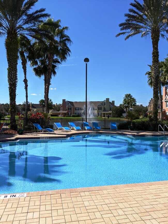 Building Photo - Move-in Ready first floor 2/2 Condo in Lee...
