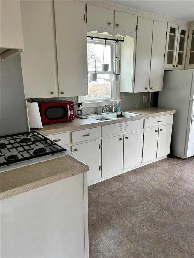 Building Photo - 600 McDowell Pl