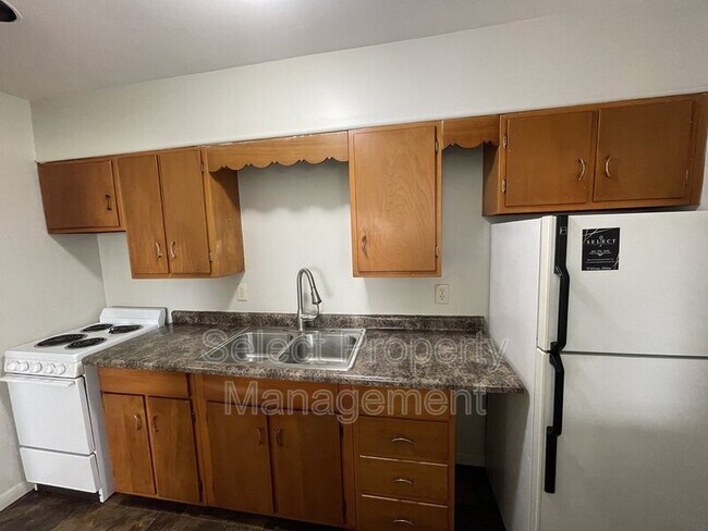 Building Photo - 7608 Bluffton Rd