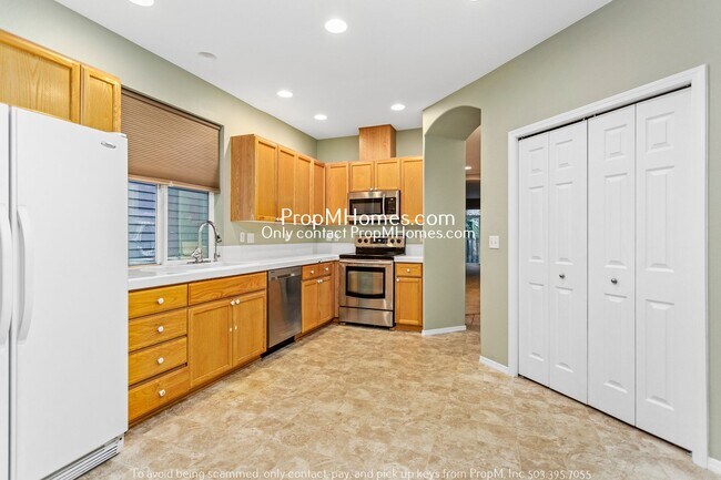 Foto del edificio - Lovely Three Bedroom Hillsboro Home!