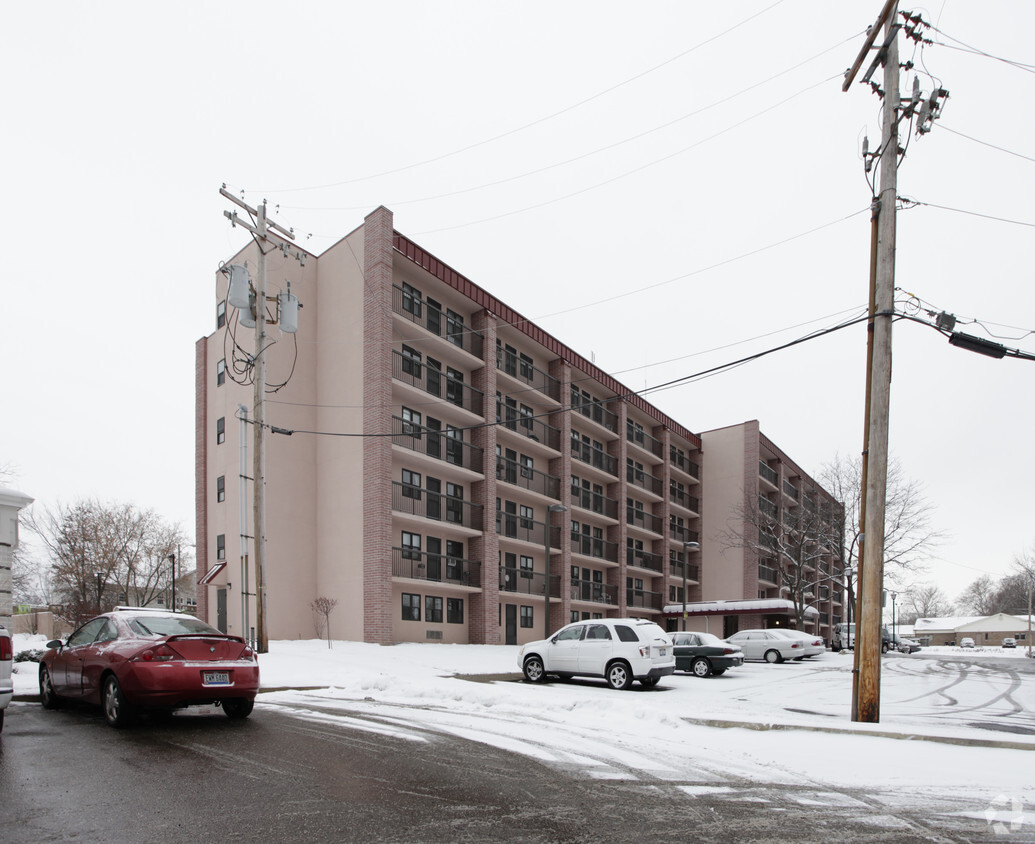 Building Photo - Hart Apartments