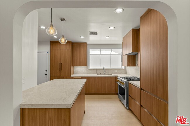 Foto del edificio - 8607 Clifton Way