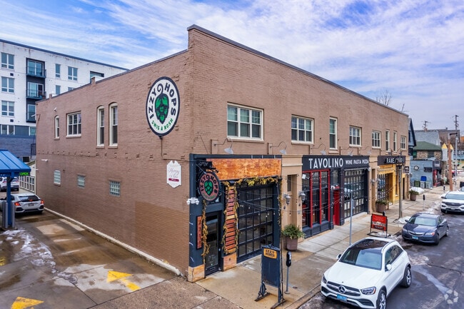 Izzy Hops Swig & Nosh is a small pub located on Murray Avenue.