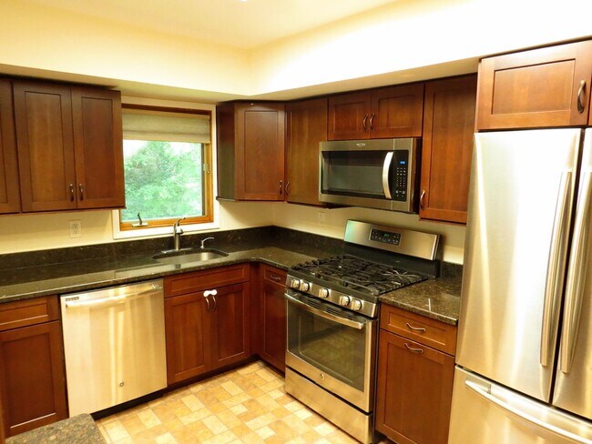 Foto del edificio - 3 Bedroom Beautiful Ranch