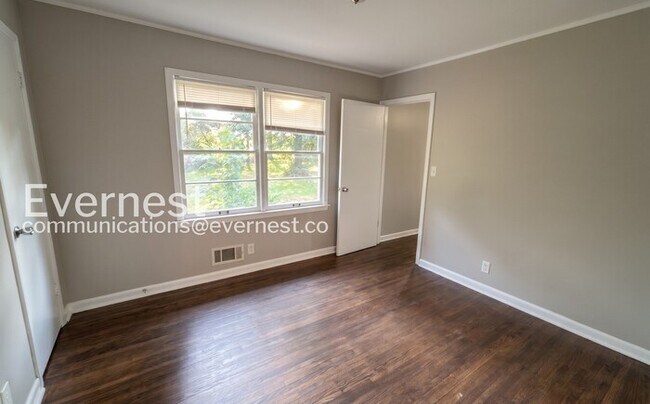 Foto del edificio - 3-Bed/1-Bath Cozy Living/Available Now!