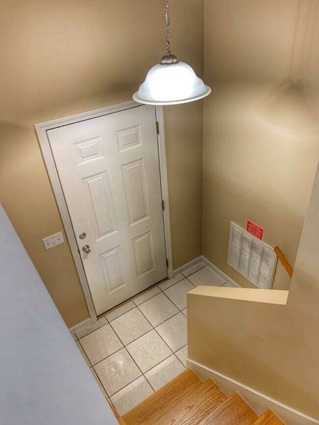 Foto del edificio - 3 Bedroom/2 Bath Split-Foyer Home Kingspor...