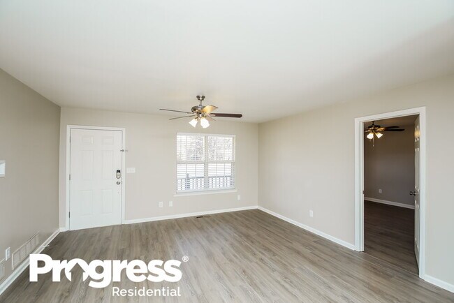 Building Photo - 703 Wesley Chapel Rd