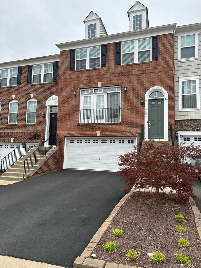 Front - 16654 Danridge Manor Dr