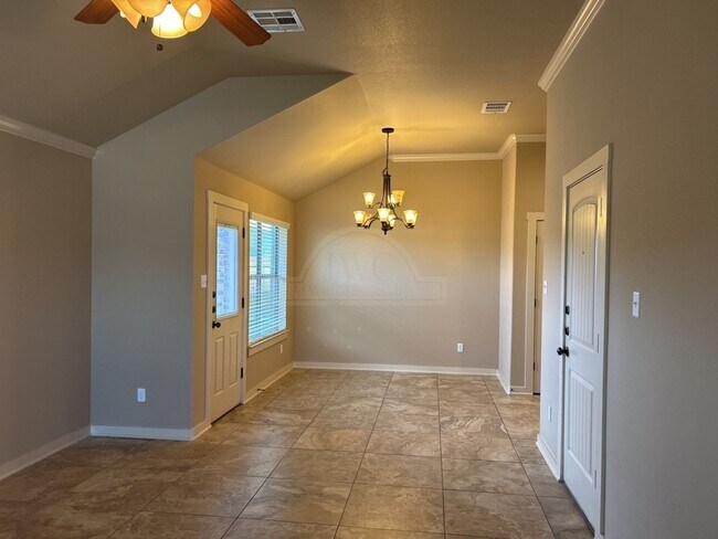 Building Photo - 3306 Lineage Loop