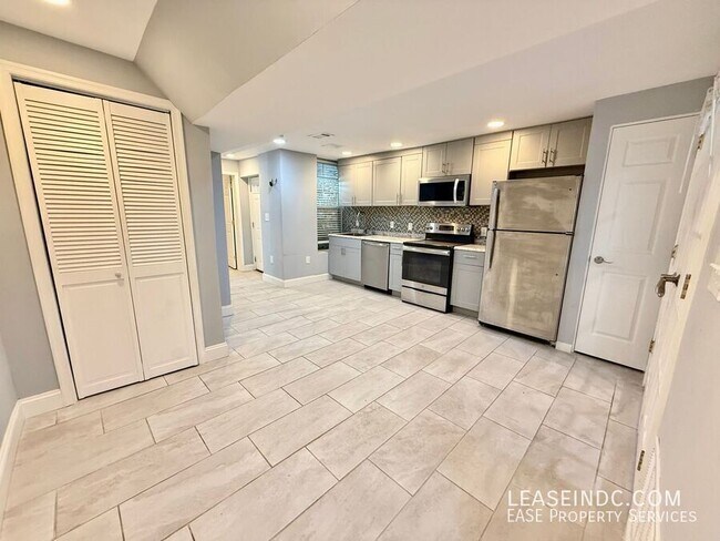 Foto del edificio - 55 Quincy Pl NW