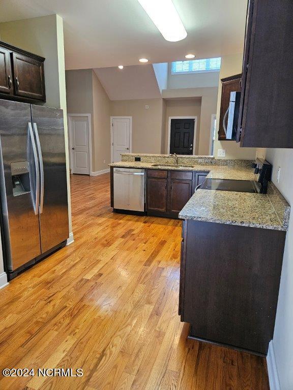 Foto del edificio - 31 Cypress Cir