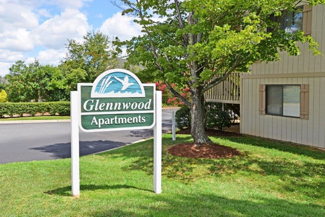 Foto del edificio - Glennwood Apartments