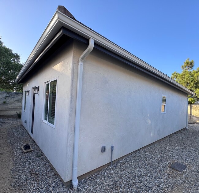 Building Photo - 1577 Cottonwood Dr