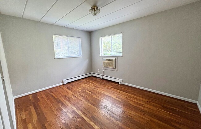 Foto del edificio - 539 Lowell Ave